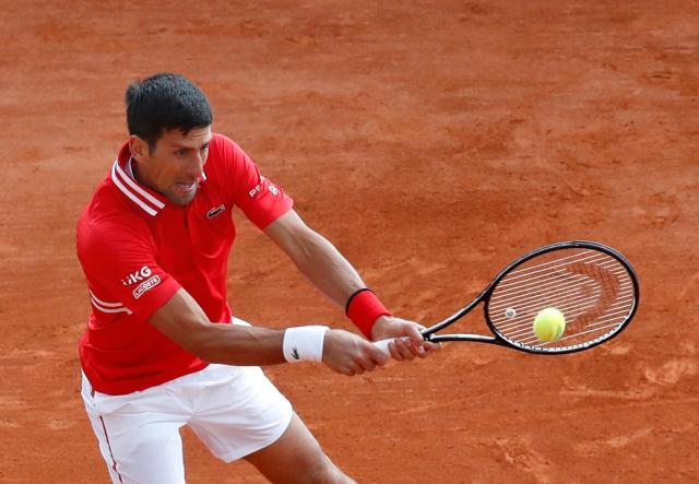 开云体育-蒙卡焦点战德约打成“教学课” 轻松收获红土开门红