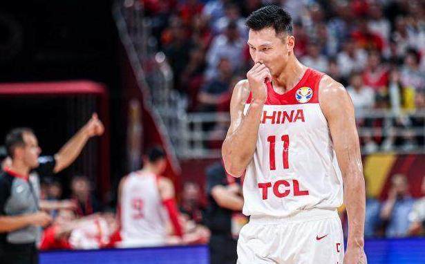 开云体育-易建联现身全明星：期待早日复出 仍渴望为国效力