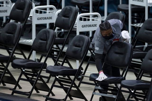 开云官方平台-NBA拟增30个双向合同席位 各队主帅纷纷鼓掌叫好